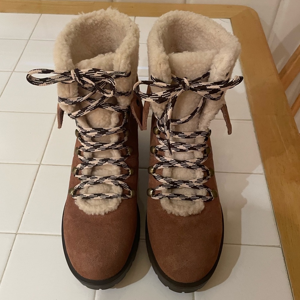 Skechers Sherpa boot